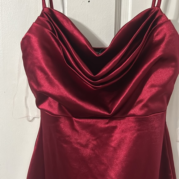 Windsor satin dress - Picture 5 of 9